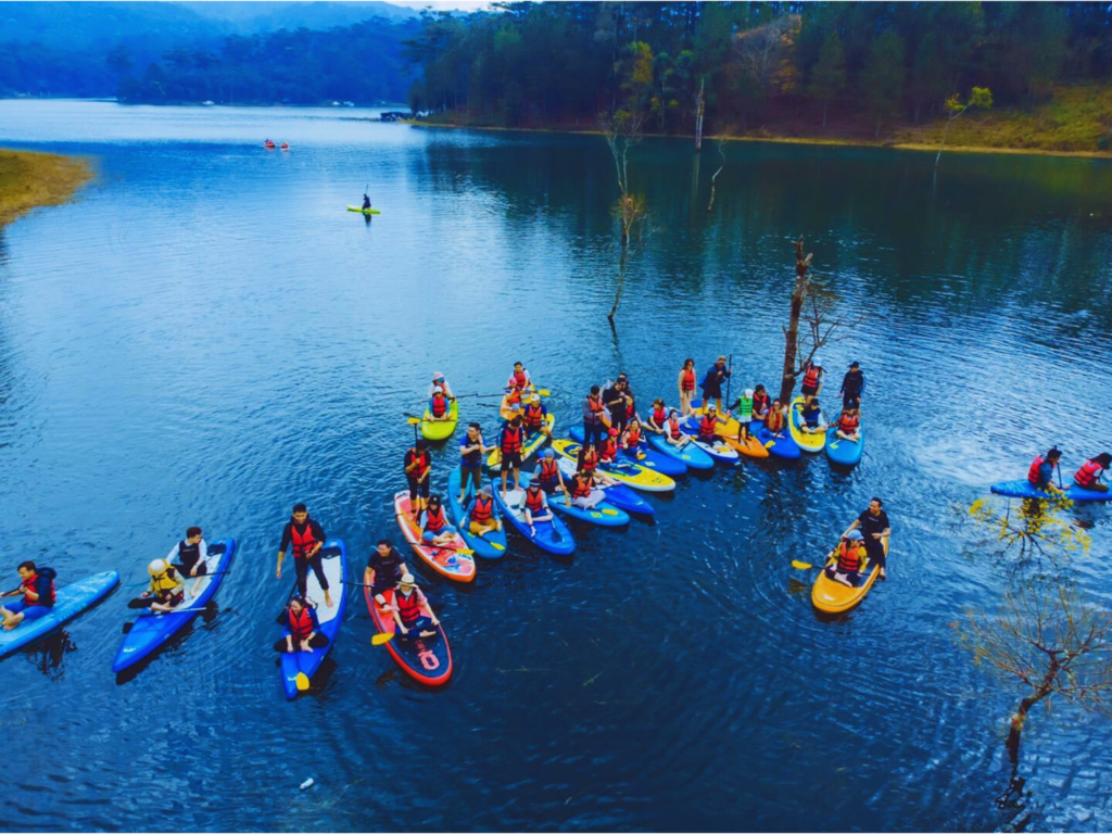chèo SUP hồ tuyền lâm
